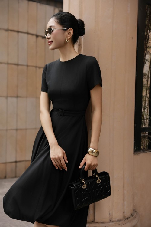 Sixdo Black Woven Flared Dress